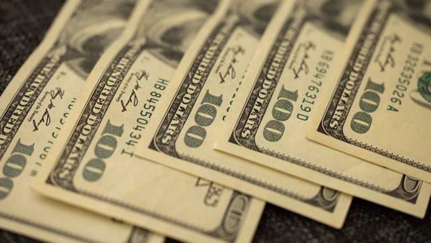 Хроніка курсу долара: від 44,70 до 44,75 грн за один день