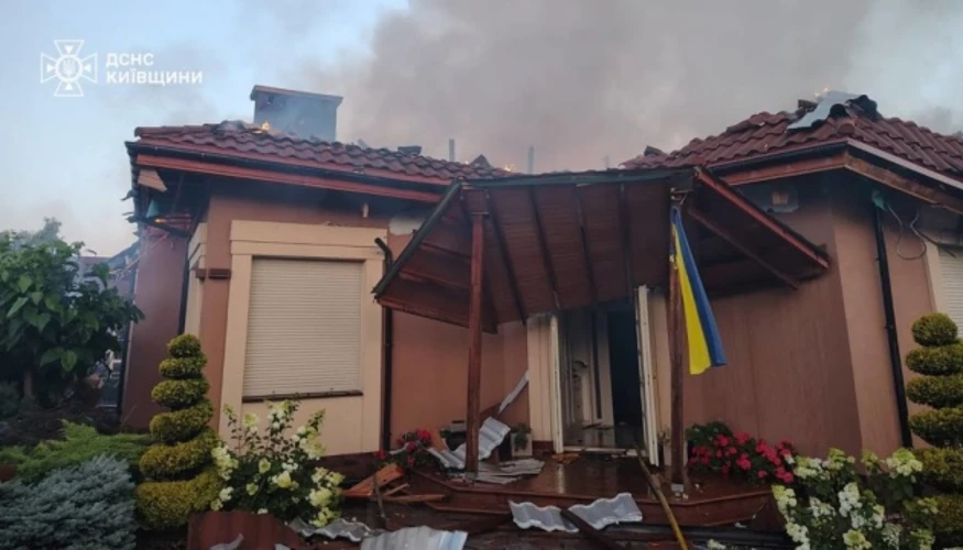 На Київщині внаслідок удару по житловому будинку постраждали п’ятеро, з них троє дітей