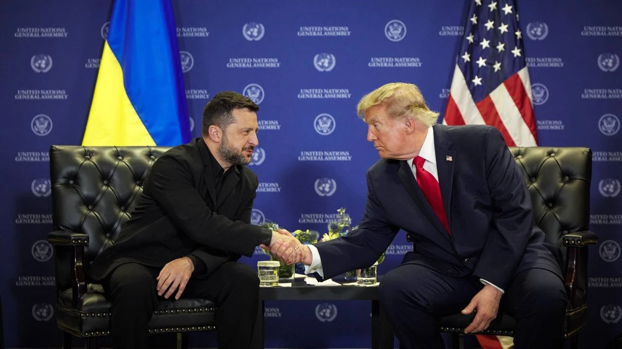 Трамп заявив про готовність Зеленського «пригальмувати» удари по НПЗ Росії