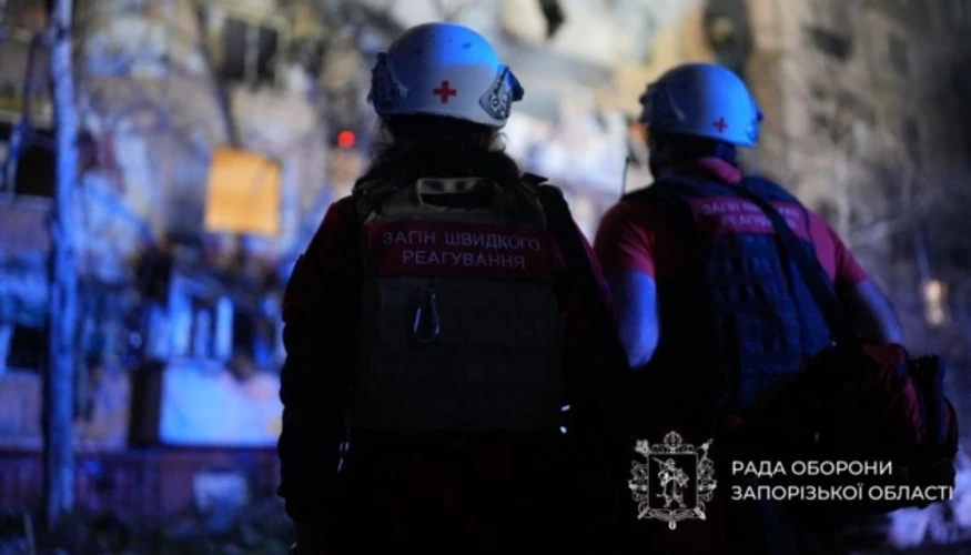 Уночі 21 вересня росіяни пошкодили багатоповерхівку і ТЦ у Запоріжжі