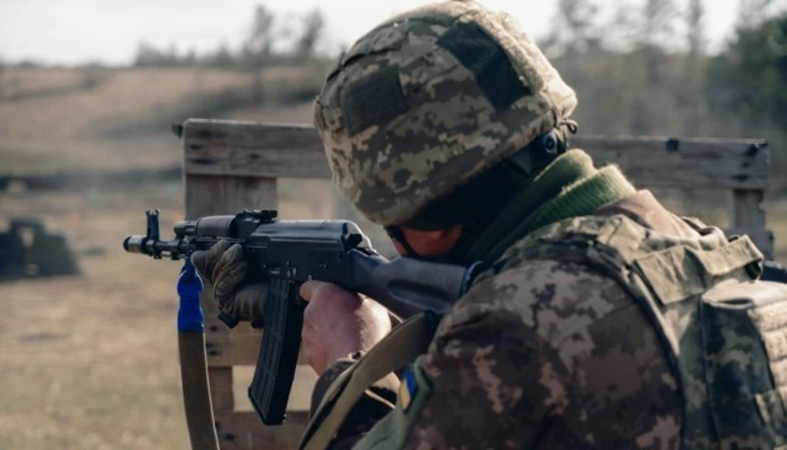 Схематична мапа лінії фронту з позначеними напрямками бойових дій